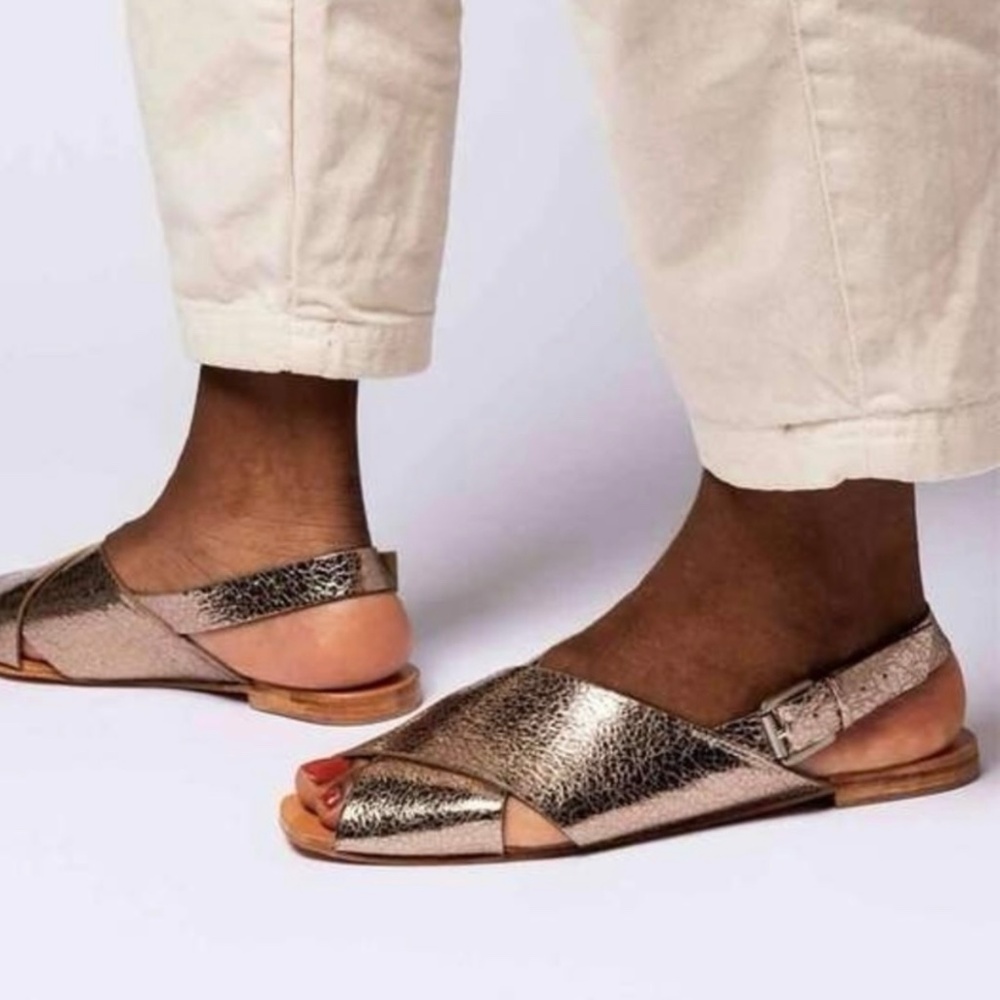 Either/Or Crossband Sandal in Metallic Leather - Champagne - Size 7